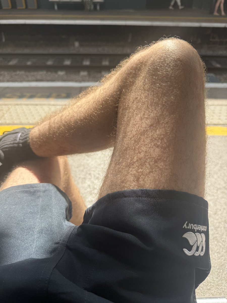retrokitlad's tweet photo. Waiting for my next train. https://t.co/gE3vy5Tv3u