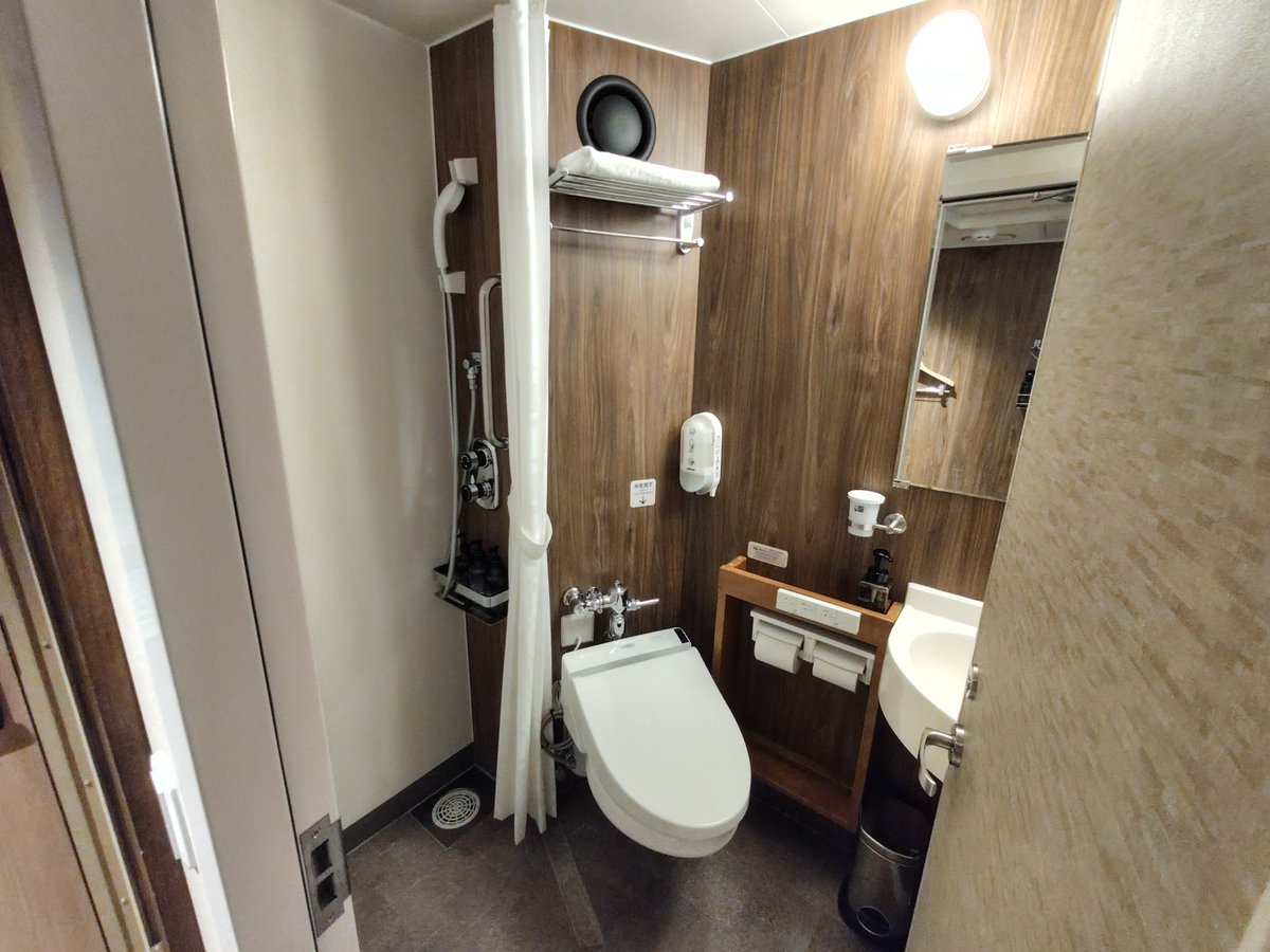 FLAT_Eight's tweet photo. ちょっといい部屋 https://t.co/WfQ5FSWBQ5