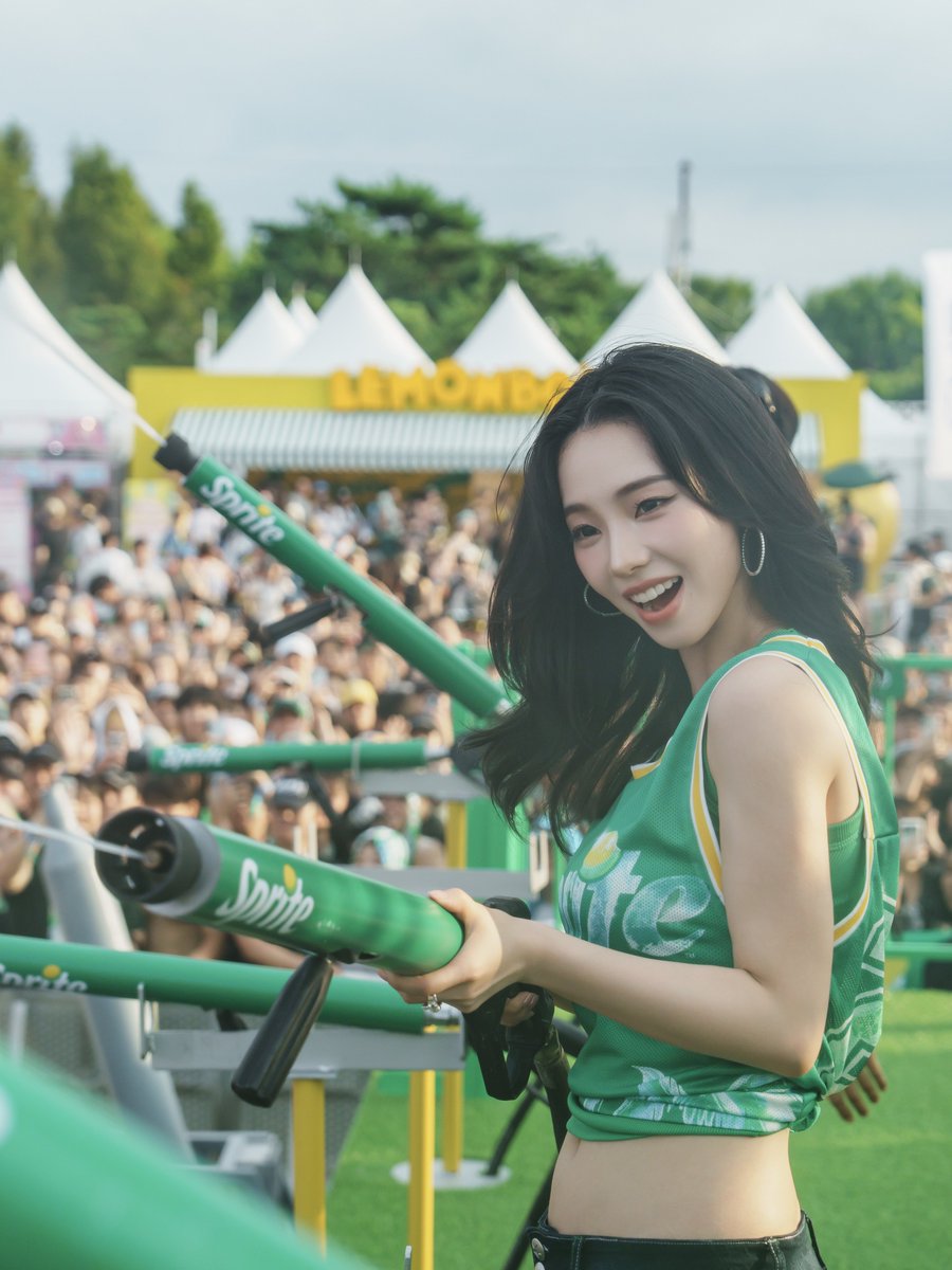 karinaofmoment's tweet photo. 예쁘다💚 https://t.co/rhyZHnFkGv
