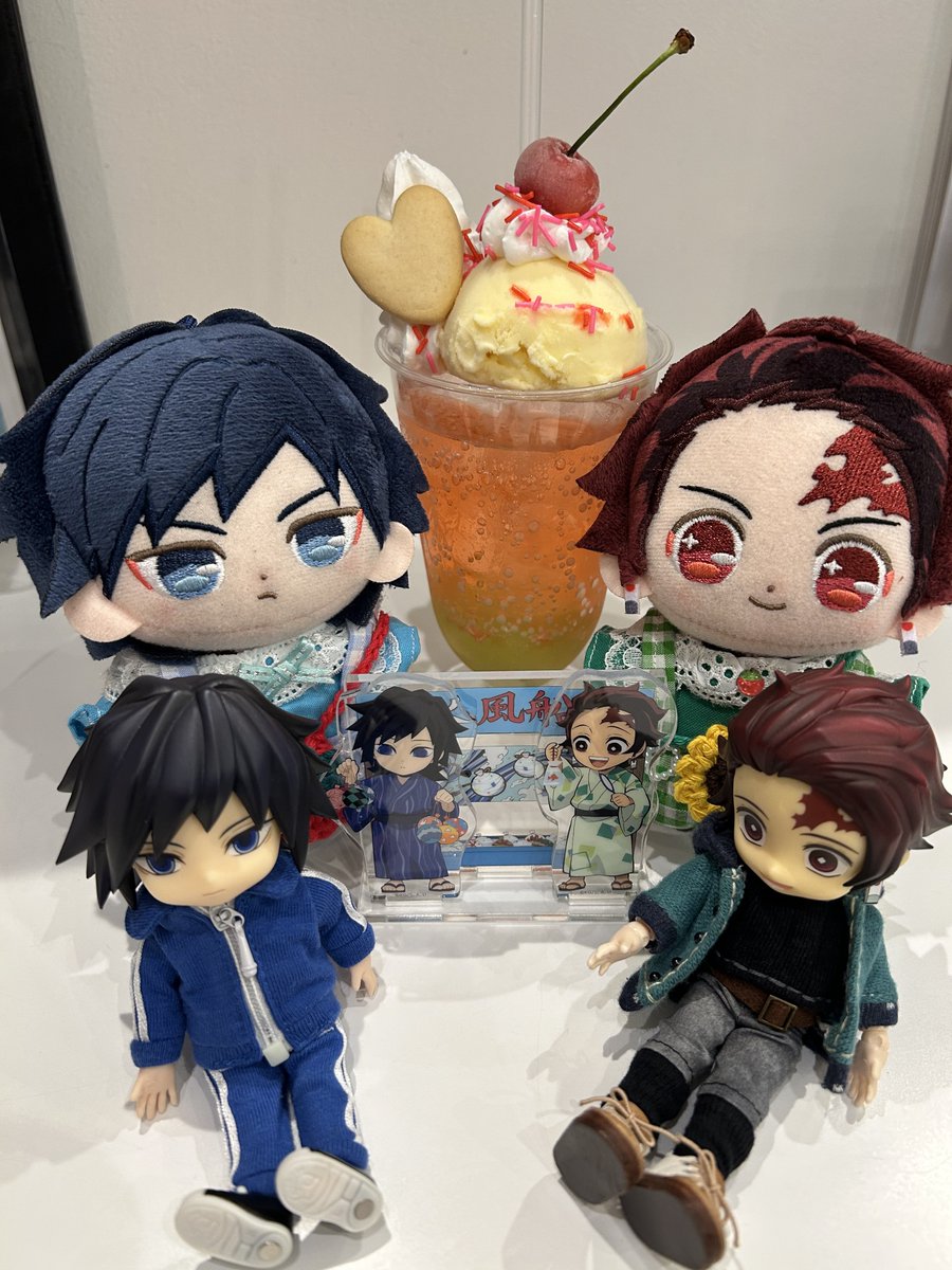 ryokostars's tweet photo. 蜜璃ちゃんクリームソーダ可愛いです♥️

#鬼滅の刃クリームソーダパーラー https://t.co/byAUzEXuQf