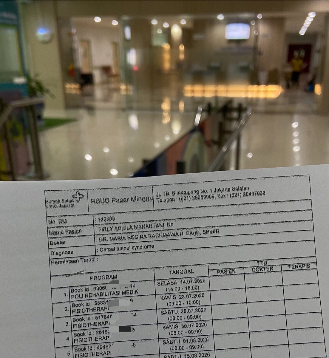 prideuxfir's tweet photo. siapa sangka mesti rutin fisio😇 https://t.co/jqashB0ZdF