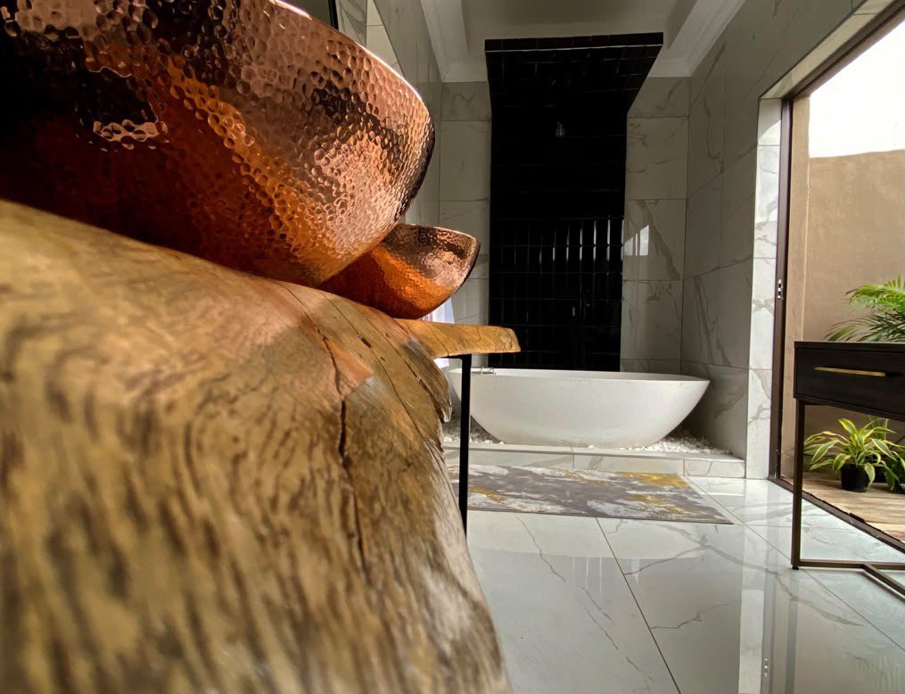 ali_naka's tweet photo. If you’re in Thohoyandou, here is a place to book for your stay and fine dining. Exceptional service.

Lira Boutique Hotel (*****)

Proudly owned by an African brother. https://t.co/wJqoqjlFoG
