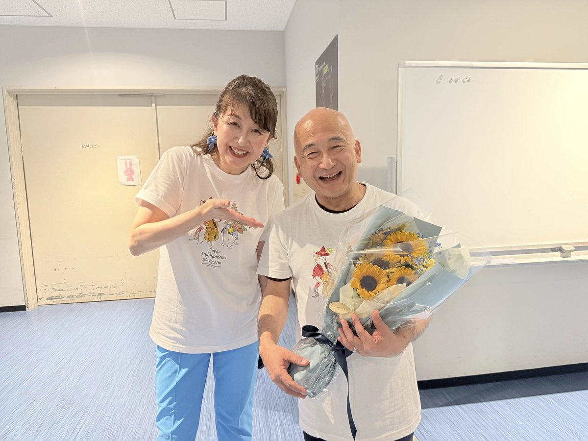 Japanphil's tweet photo. 本日の夏休みコンサートも無事終演しました！
今年も第2部でご一緒しているスターダンサーズ・バレエ団の皆様をぱしゃり
そして初日から共に駆け抜けてきた広上マエストロは今日が最終日。ありがとうございました！マエストロもオケも一緒にヘイヘイ！
次回29日京都公演から園田マエストロ登場です！ https://t.co/FOsQF4JCn1