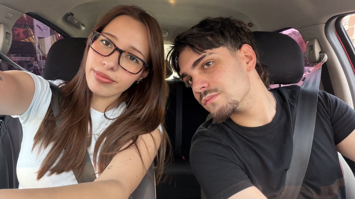 xsamu04_'s tweet photo. @sofirondsss A todos lados juntos https://t.co/iw5Qbr9X3x