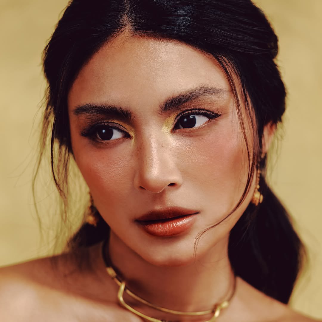 itgirlnadine's tweet photo. NEW NADINE LUSTRE MUSIC 7/31 !!! https://t.co/UJdgT0rrJS