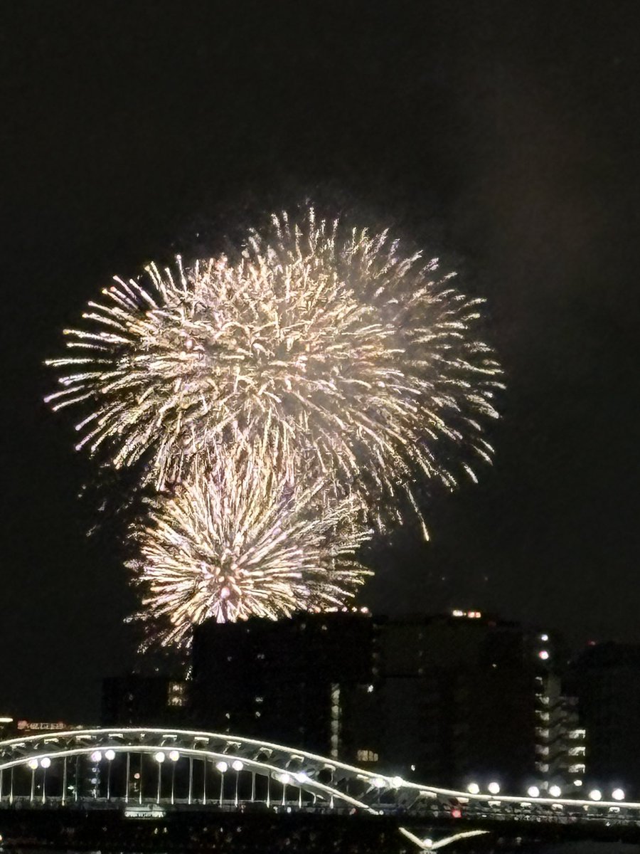 Fritz832's tweet photo. 隅田川花火大会！( ^ω^ )
Sumida River Fireworks Festival!( ^ω^ ) https://t.co/ncgOKggY5V