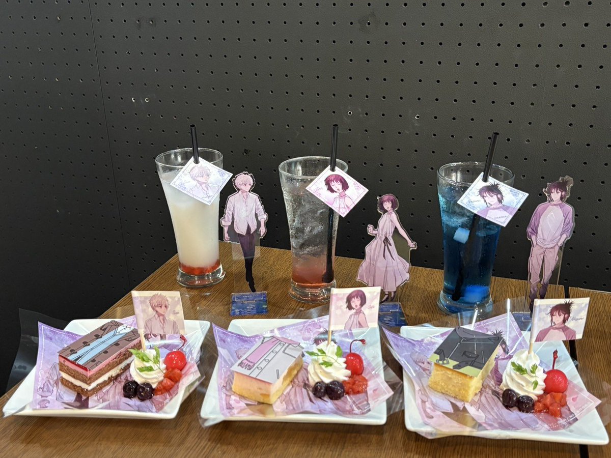 TVアニメ『NO.6』15周年記念キャンペーン開催中🐁 店内のカフェでは15