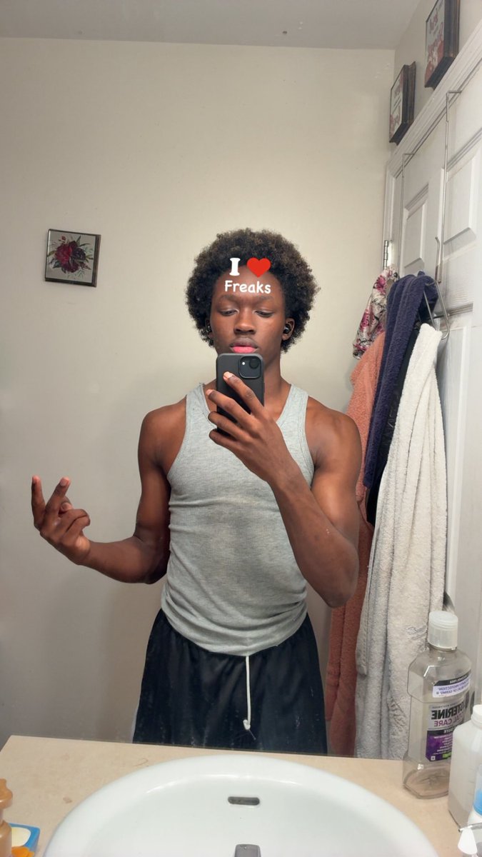 iamkingdavion's tweet photo. Freakkyyy deakkyyyy https://t.co/H5NGL7bfp1