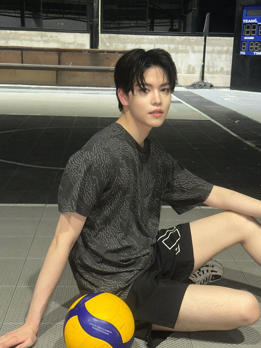 pete_nvich's tweet photo. มาเล่นด้วยกันม้ายยย🏐 #Pete_nvich https://t.co/DbN9zN3HHm