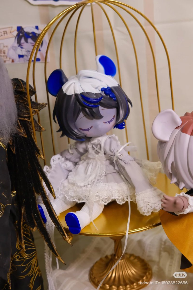 kanoko_dolls's tweet photo. 「鼠菓契约」
北京娃展での展示の様子をお届け✨

本体の試作はほぼ完了
彩色は手作業のため、サンプル品では塗り漏れなどがあります
一部のアクセサリーや尻尾はまだ未完成

スーパーでっかい鼠さんもお迎えしてました💕

https://t.co/FxV2zg14ml

#kanoko_info https://t.co/gM7JEwygsA