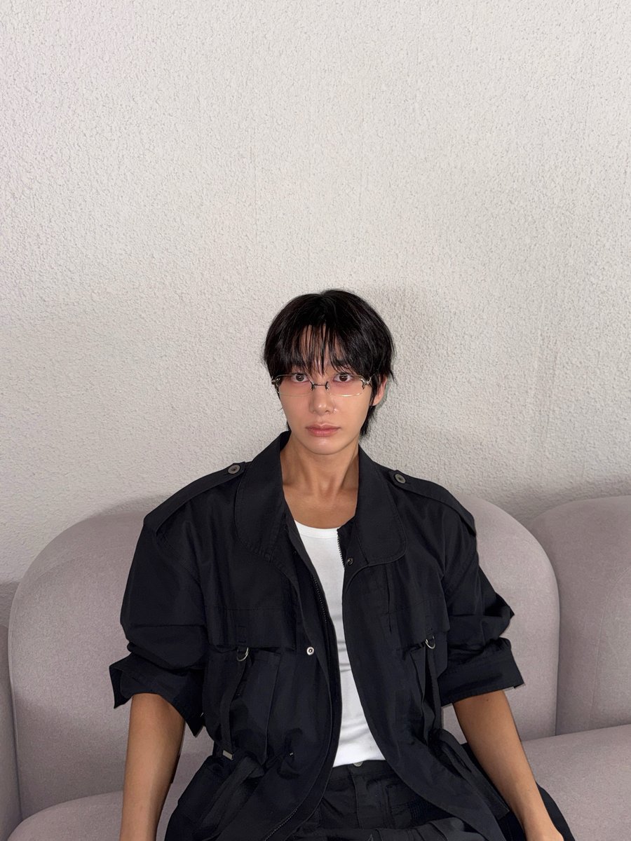 OfficialMONSTAX's tweet photo. 리끌로우 영역전개🖤 #형원 https://t.co/ZTuGT2ylHP