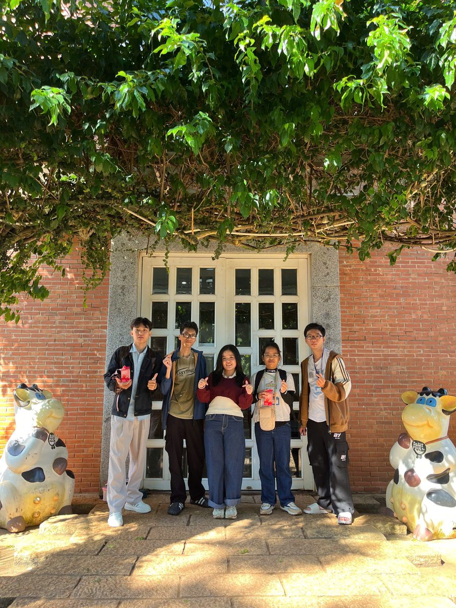 hang_d1's tweet photo. Xả thêm D1 khi đi học kiến tập nè https://t.co/VdtXQzOvRL