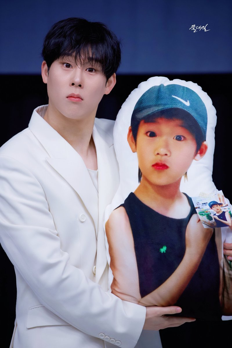 jooorever's tweet photo. itu foto yg kanan foto 10 hari yg lalu ya? https://t.co/W0ZxGsWxL4