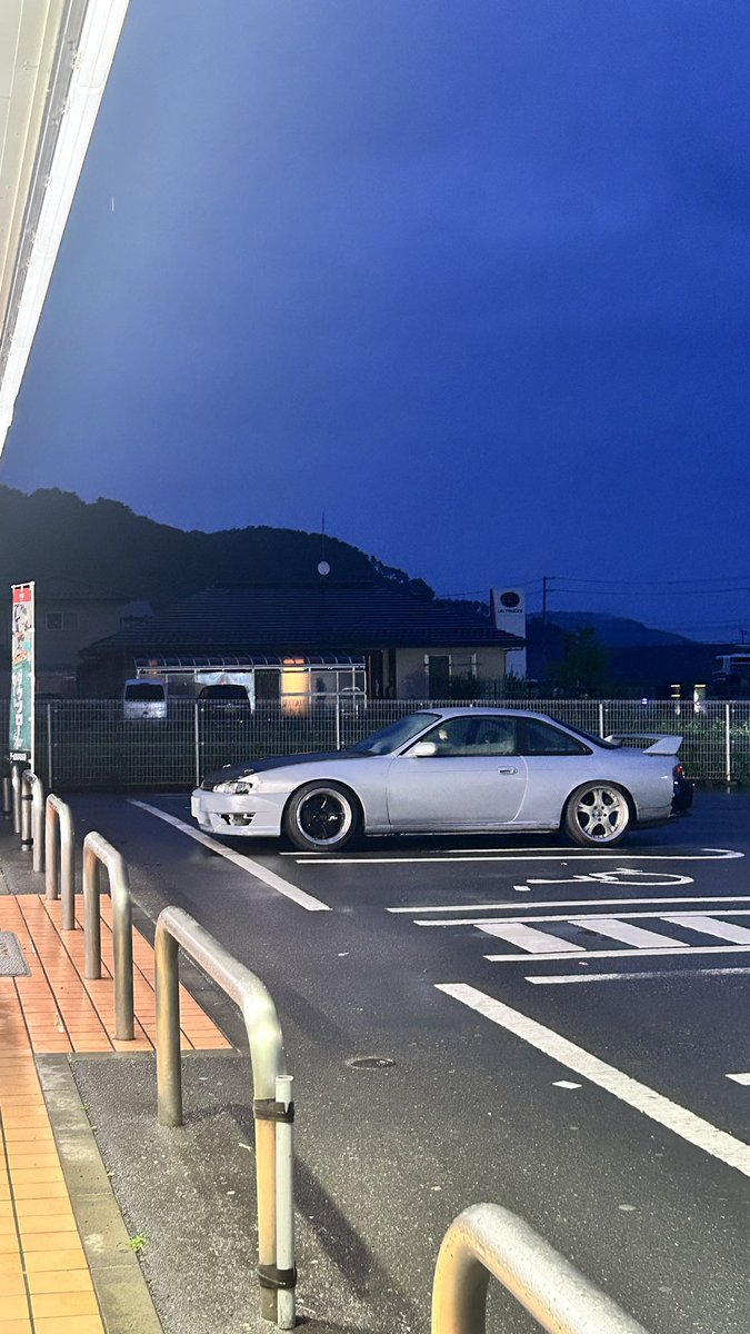 eruu_14's tweet photo. ボコボコだけどかっこいいねぇ https://t.co/17c2aoTA96
