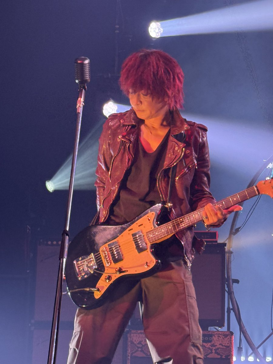 apple_musicrock's tweet photo. 7.26 松戸 赤髪のINORAN
(画角が同じすぎる)
#LUNAPIC https://t.co/yNaIMkQcme