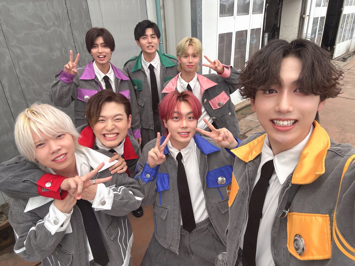 shurin_smsc's tweet photo. デビュー初のフリーライブ、池フェスご来場ありがとね〜！！✨

最高の夏の始まりになったよ！！🌻🍉
ものすっごい暑くて、頭から足先まで溶けちゃいそう・・・🥵

8月は怒涛のLIVEラッシュ！！
最高の夏の思い出を一緒に作ろうねー！！
沢山会いにきてね〜😄

#SHIMENSOCA
#夏の始まり
#夏休み https://t.co/E7leSdvPiY