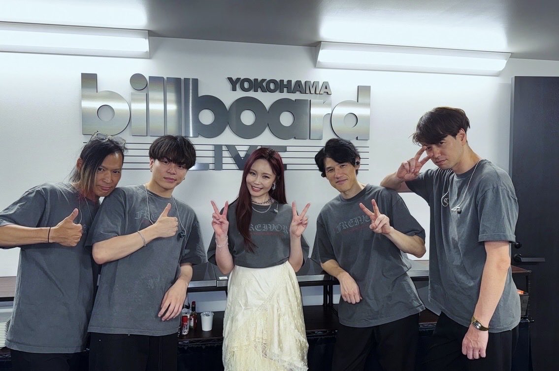 rei__official_'s tweet photo. 約2年ぶりのBillboardツアー、
10公演無事、終えました😌🫧

最高すぎるバンドメンバーやスタッフの皆様
そして足を運んでくださるファンの皆様に支えられ、
完成したステージです！

とても幸せな夏の思い出😌🫶🏻

またライブ出来るよう、
更に頑張り続けます✨

ありがとうございました🫶🏻
次はファンミーティングツアー🙇‍♀️
アコースティックライブ、是非来てください🫶🏻