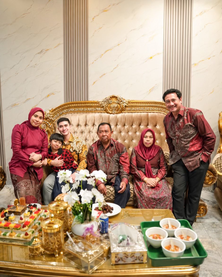 BramastaVerrell's tweet photo. Doa dan dukungan kalian selalu menjadi penguat untuk terus mengemban amanah ini, berusaha memberikan yang terbaik dengan segenap hati dan sekuat tenaga. https://t.co/Q4gGYVrCUX