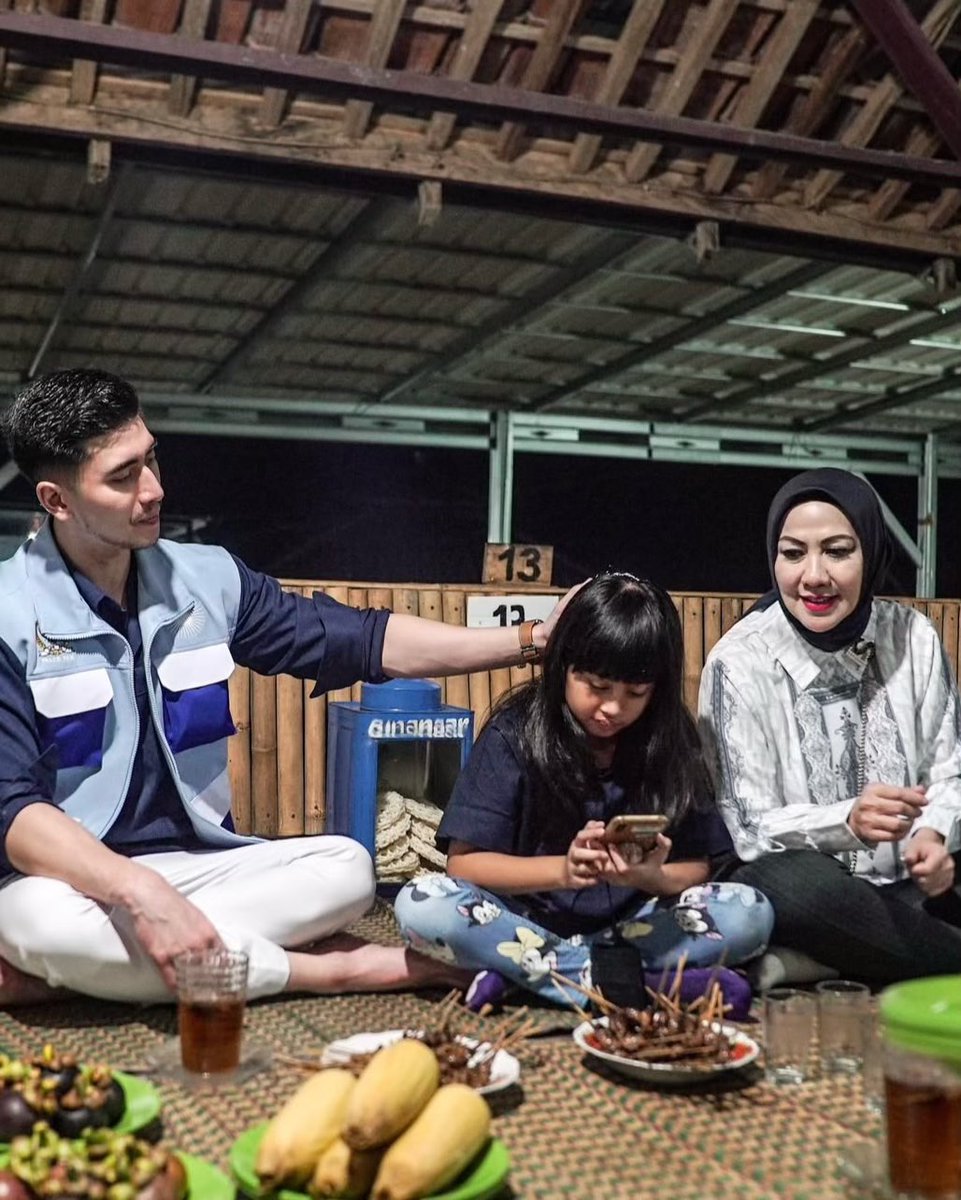 BramastaVerrell's tweet photo. Doa dan dukungan kalian selalu menjadi penguat untuk terus mengemban amanah ini, berusaha memberikan yang terbaik dengan segenap hati dan sekuat tenaga. https://t.co/Q4gGYVrCUX