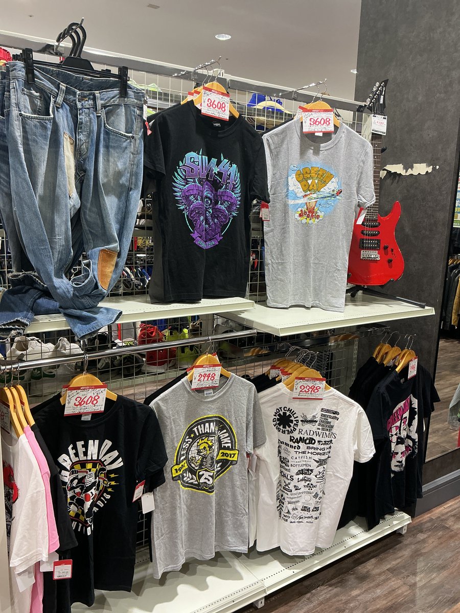 wattmann_stm's tweet photo. バンドT好き集合‼︎🔥

Green Day、Rancid、MXPXなど…
アツイバンドTが一気に入荷しました♪

もちろん全て1点モノ！
気になる方はお早めに👀

ご来店お待ちしております‼️

#バンドT #古着 #古着大好き #GreenDay #Rancid #MXPX #パンクロック #メロコア #ワットマン #リサイクルショップ #柿田川 https://t.co/MScED4XAgU
