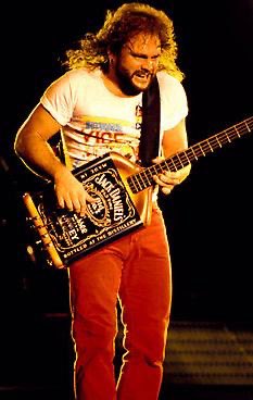 Gorotamaru2's tweet photo. どっかで見た事あるな〜って
思い出したのがコレ
#MichaelAnthony https://t.co/kpzyiqgyXB
