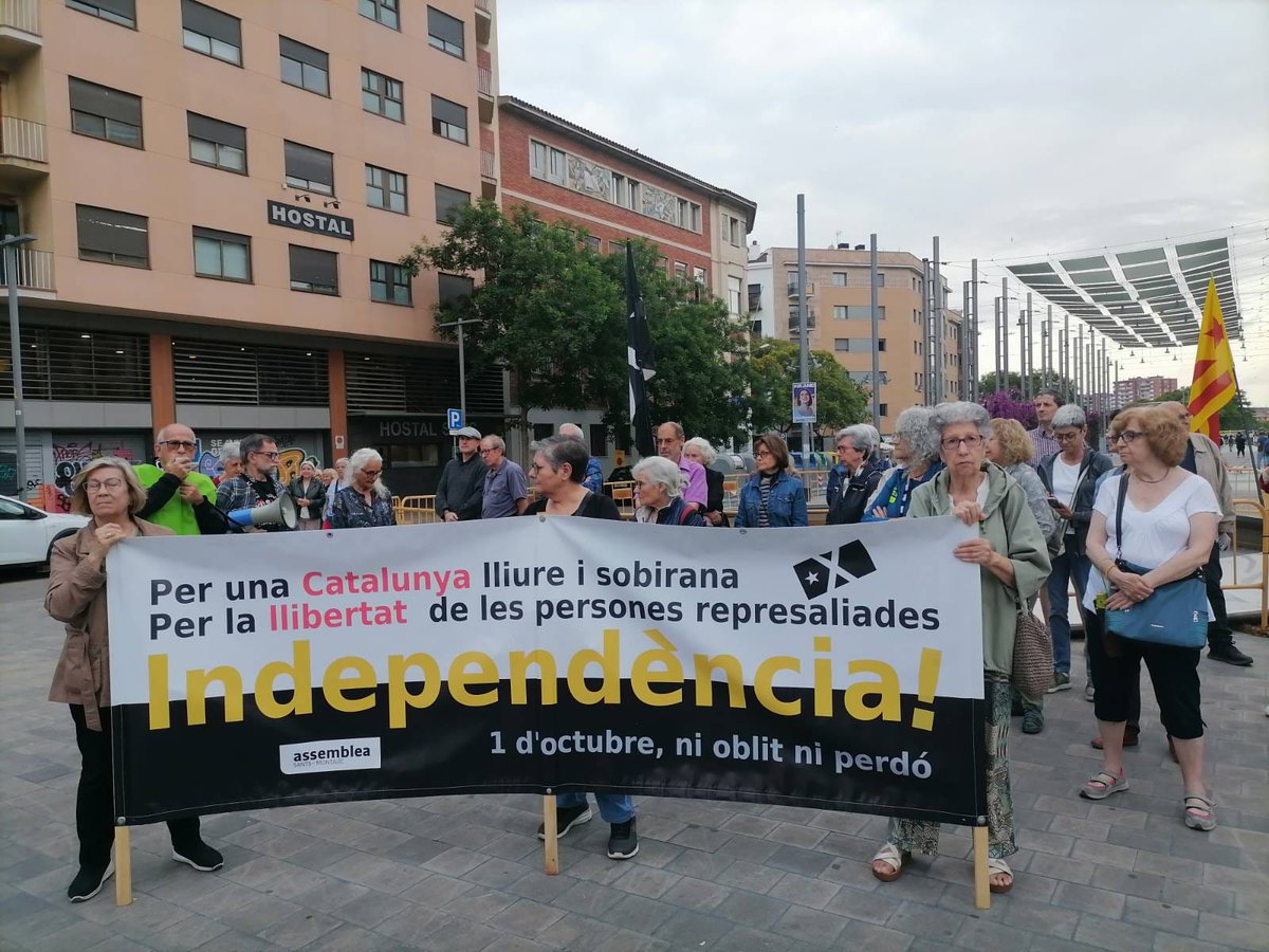 assembleasmxi's tweet photo. Hi som. I hi serem.
La #independència és l'única via per tenir competències per assegurar que els serveis públics passin a estar a l'alçada dels impostos que paguem.
CONCENTRACIÓ:
📅 Dilluns 27 de juliol
🕗 8 del vespre
📍 Pl Torres Casanova (al costat de Pl de #Samts) https://t.co/XsyE76eQPS