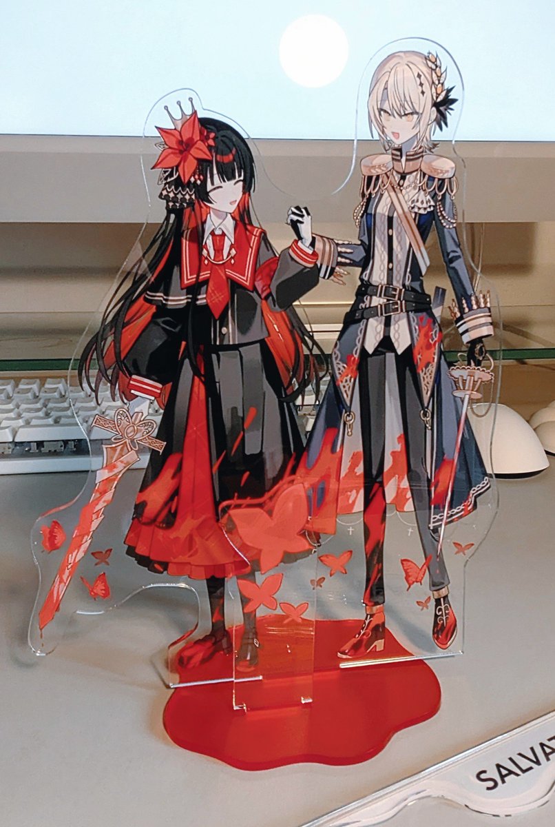 oiiiochi's tweet photo. 異ノ祭で出すアクリルの試作品届いた…！！ https://t.co/HS1QH4H8tU