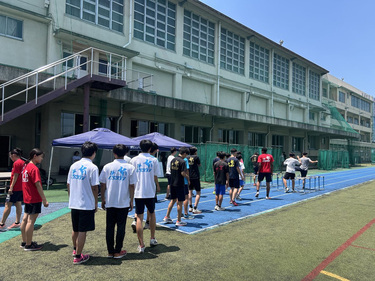 ksatno1's tweet photo. 昨日はオープンスクール部活動体験のご参加ありがとうございました
光明陸上競技部の雰囲気を知っていただけたら嬉しいです
8月2日にも部活動体験を行います
皆様のご参加をお待ちしております
#光明相模原
#KSAT https://t.co/NXgpeeg484