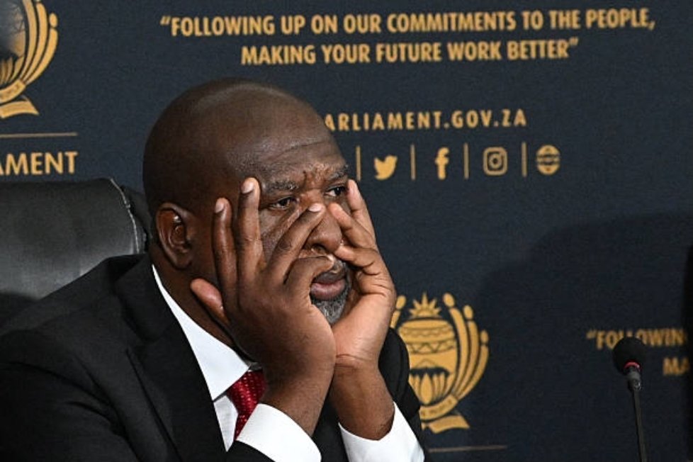 MediaZaban865's tweet photo. I can only imagine the face of the Chair of #AdHocCommittee, Mr Soviet Lekganyane MP, when #Andrea Johnson casually admitted she hadn't prepared nearly as much for her appearance at Adhoc as she did for the #MadlangaCommission. 😅

Remember, even Mchunu told #WitnessE to focus on preparing for Madlanga the Commissioners analyse matters through the law, whereas the AdHoc is about "politricking."

Maye! 🤭