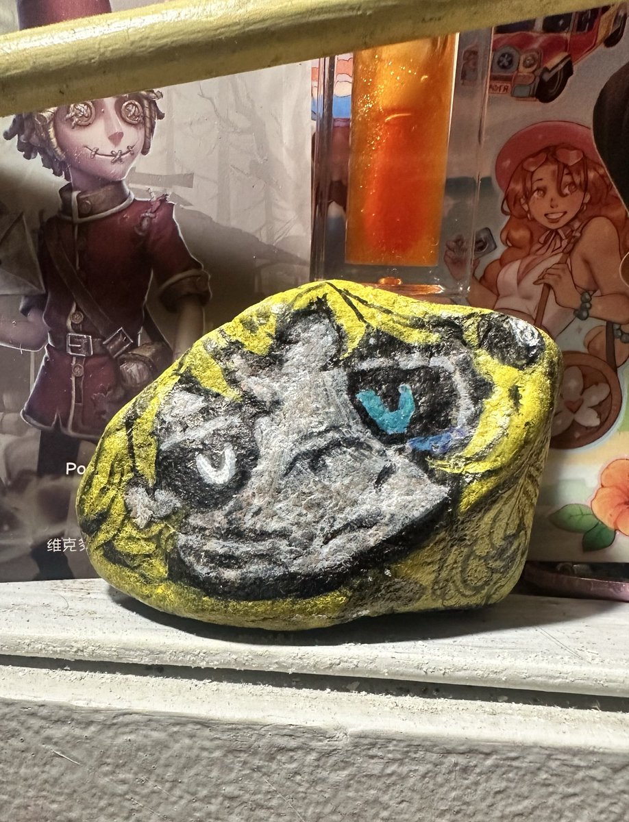 wrene_e's tweet photo. i dont believe i've posted my cueist rock here before
say hi cueist rock https://t.co/m1D9He1g89