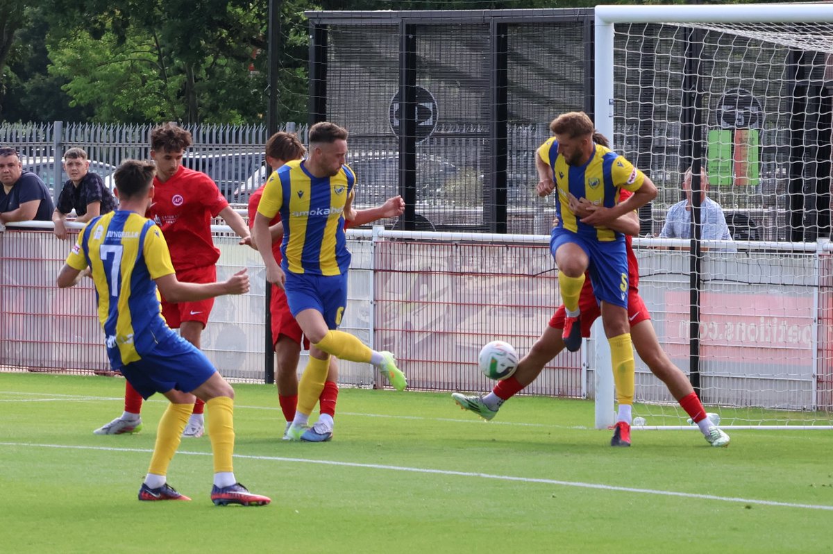 AFCMansfield's tweet photo. 3️⃣ Points 
🏆 An away Win 
💪 A comeback from 2-0

And a debut for our new 
Away strip 🟡🔵

What a way to Start the Season! 🤯

#UpTheBulls https://t.co/MyJkskUrTq