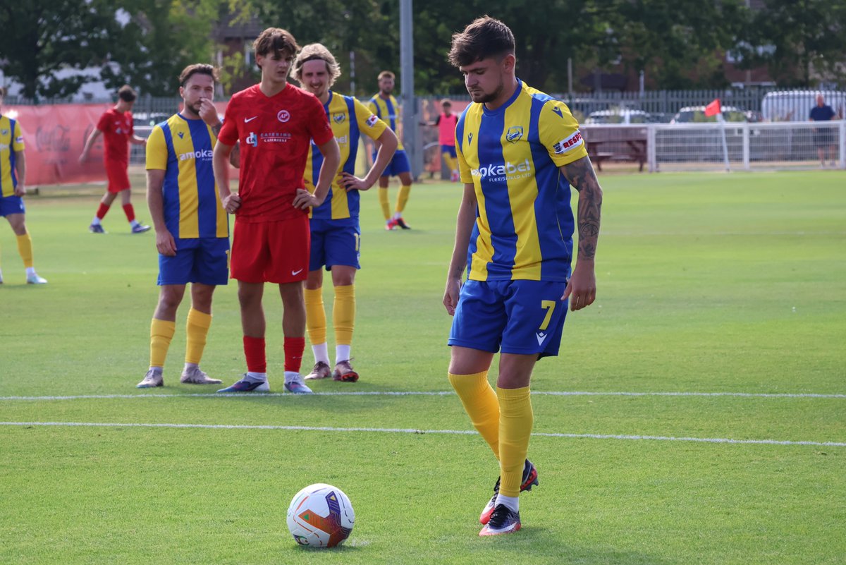AFCMansfield's tweet photo. 3️⃣ Points 
🏆 An away Win 
💪 A comeback from 2-0

And a debut for our new 
Away strip 🟡🔵

What a way to Start the Season! 🤯

#UpTheBulls https://t.co/MyJkskUrTq