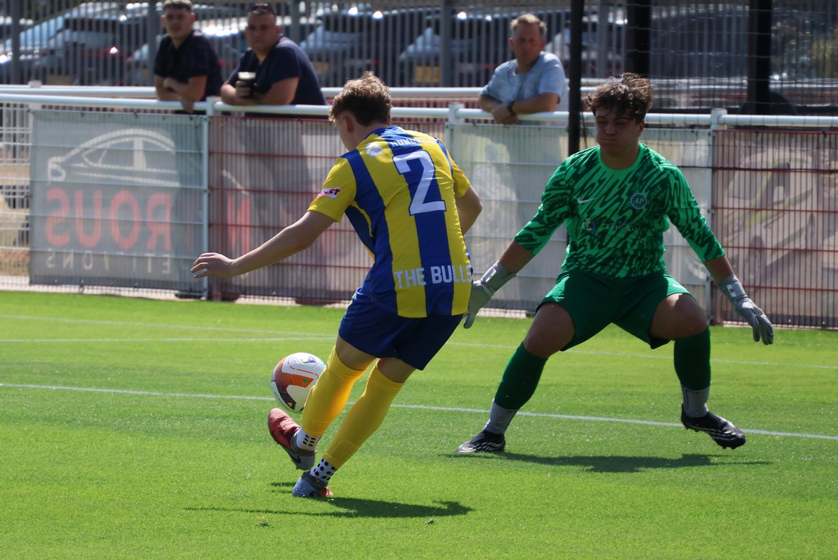 AFCMansfield's tweet photo. 3️⃣ Points 
🏆 An away Win 
💪 A comeback from 2-0

And a debut for our new 
Away strip 🟡🔵

What a way to Start the Season! 🤯

#UpTheBulls https://t.co/MyJkskUrTq