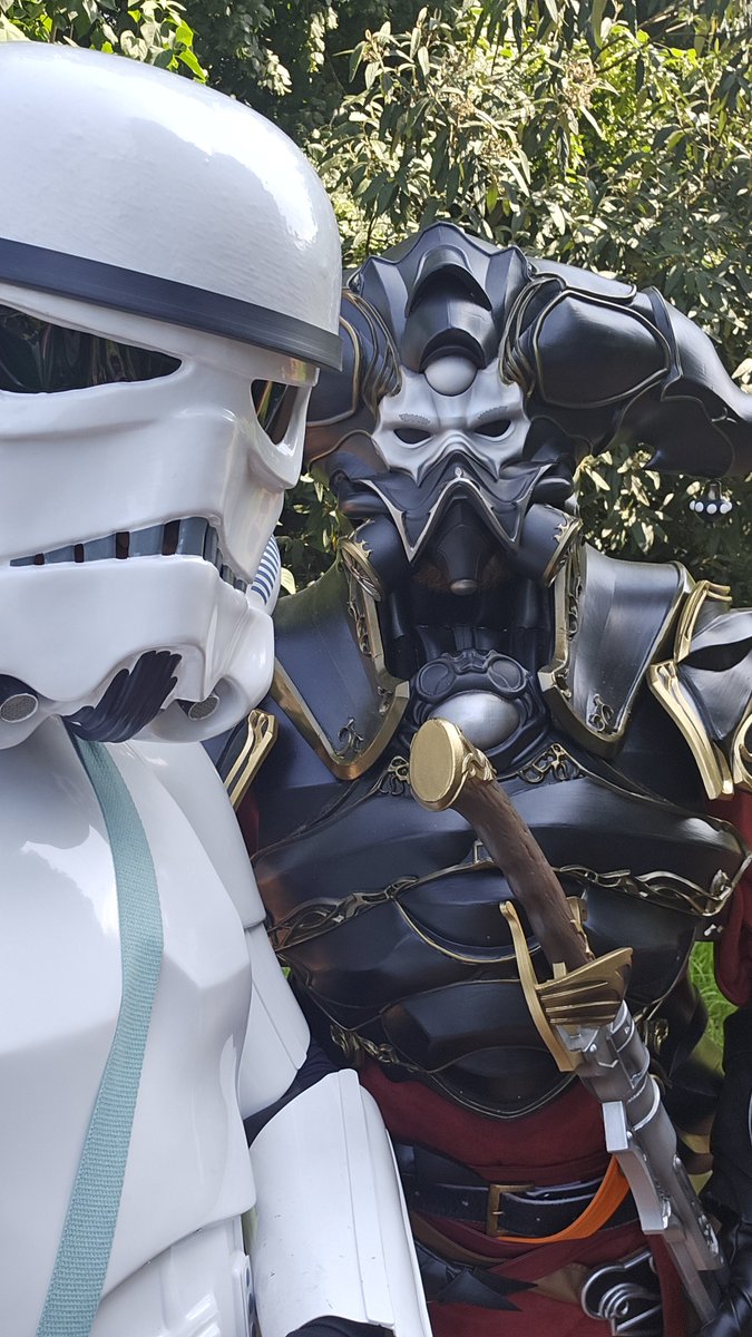 TiberiusXV's tweet photo. @Finaland_ I'm pretty sure I met the same guy at Dokomi this year. Super nice cosplay. https://t.co/jRuIT7N8Ud