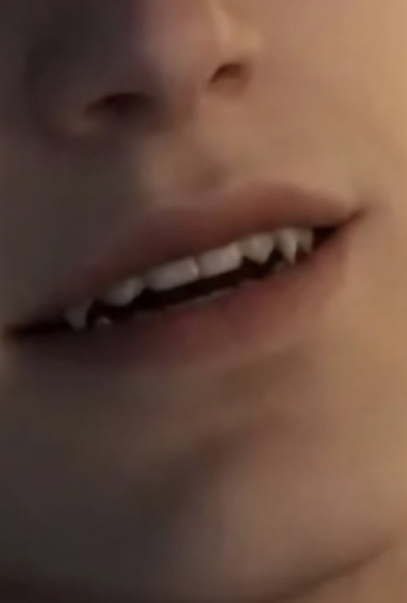 SylusNHisKitten's tweet photo. I'm kinda obsessed with his partially opened mouth...specifically his teeth. 🫣💕💕💕 looks luke he have an underbite. Idk i just find his teeth so cute lmfao #ValkoIsLoved #BringBackValko https://t.co/BWBpTOyzMy