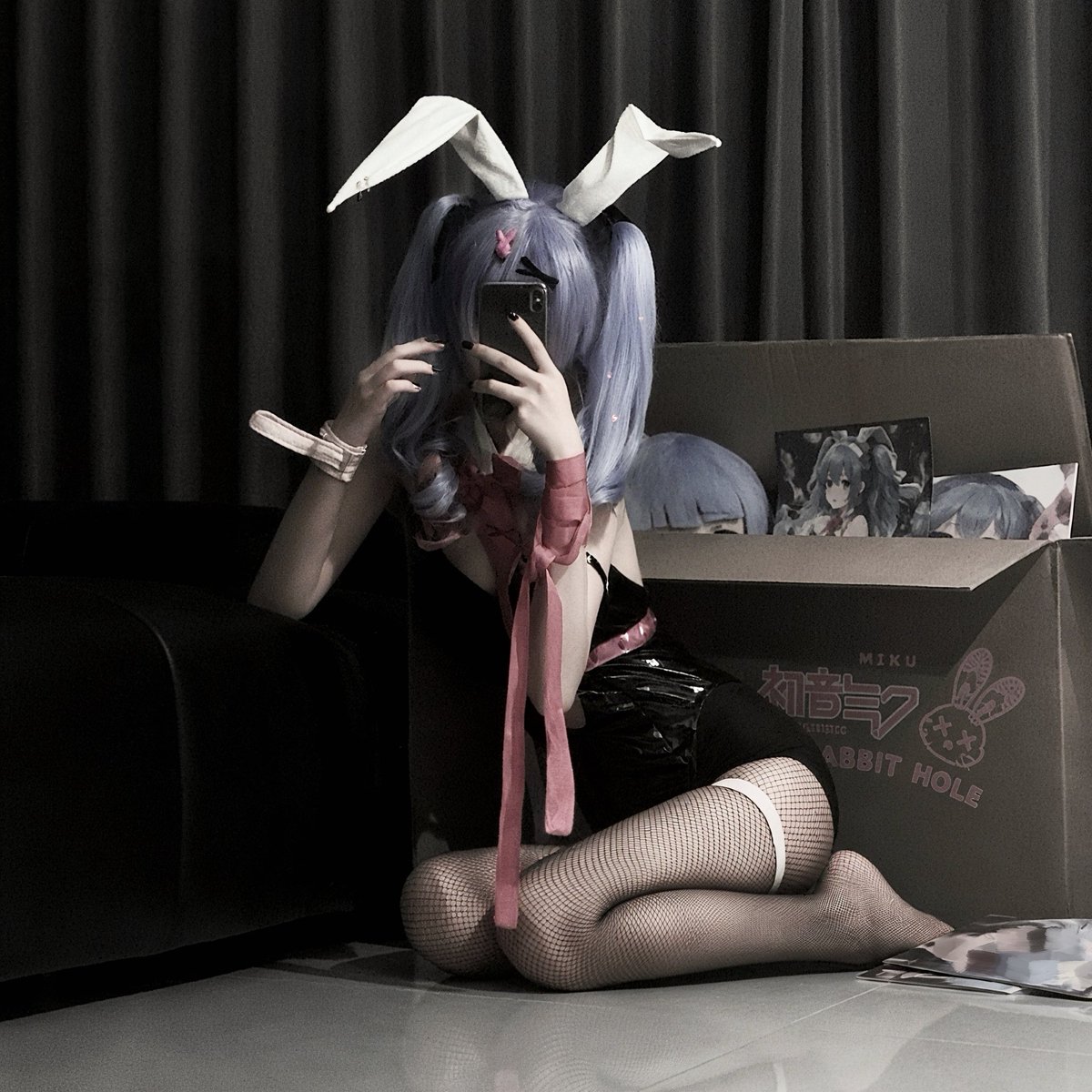 Yadayimnida's tweet photo. Rabbit Hole Miku？ https://t.co/sKFZpYjXug