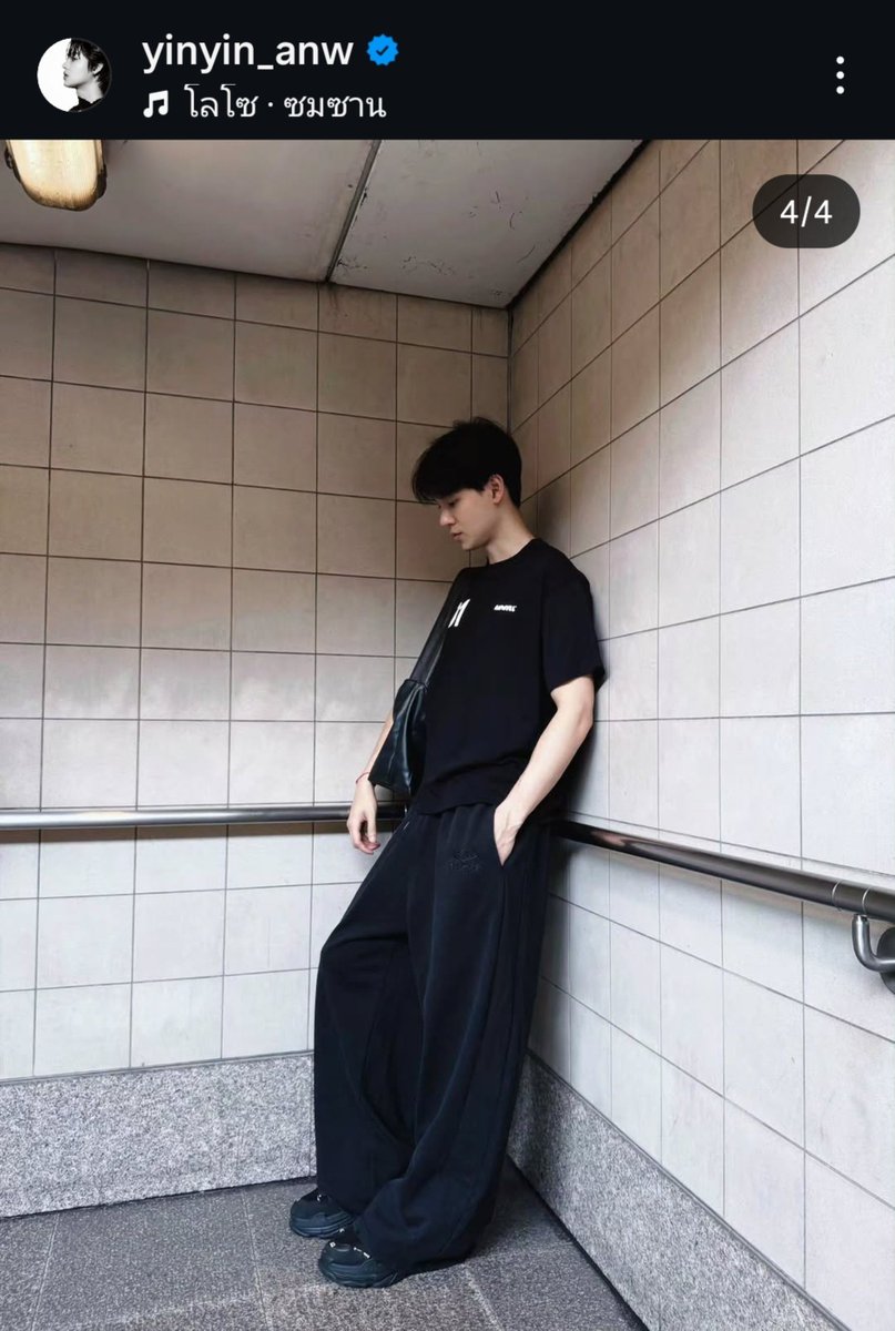 WanaAnanYW's tweet photo. วันนึงมี 24 ชั่วโมง แต่สองแอคนี้เลือกที่จะลงรูปลงคลิปในเวลาใกล้ๆ กัน

(((พูดได้ปะวะ คือนี่สังเกตมานานละเหมือนเขารายงานตัวกันเลย))) https://t.co/Uv7obG3exu