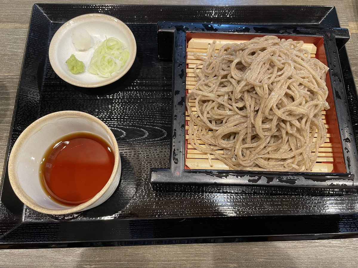 Jimsy_ray's tweet photo. 長野では蕎麦食って、
おやき食って、
お土産にビール買いました🍺 https://t.co/viMV2qRg8m