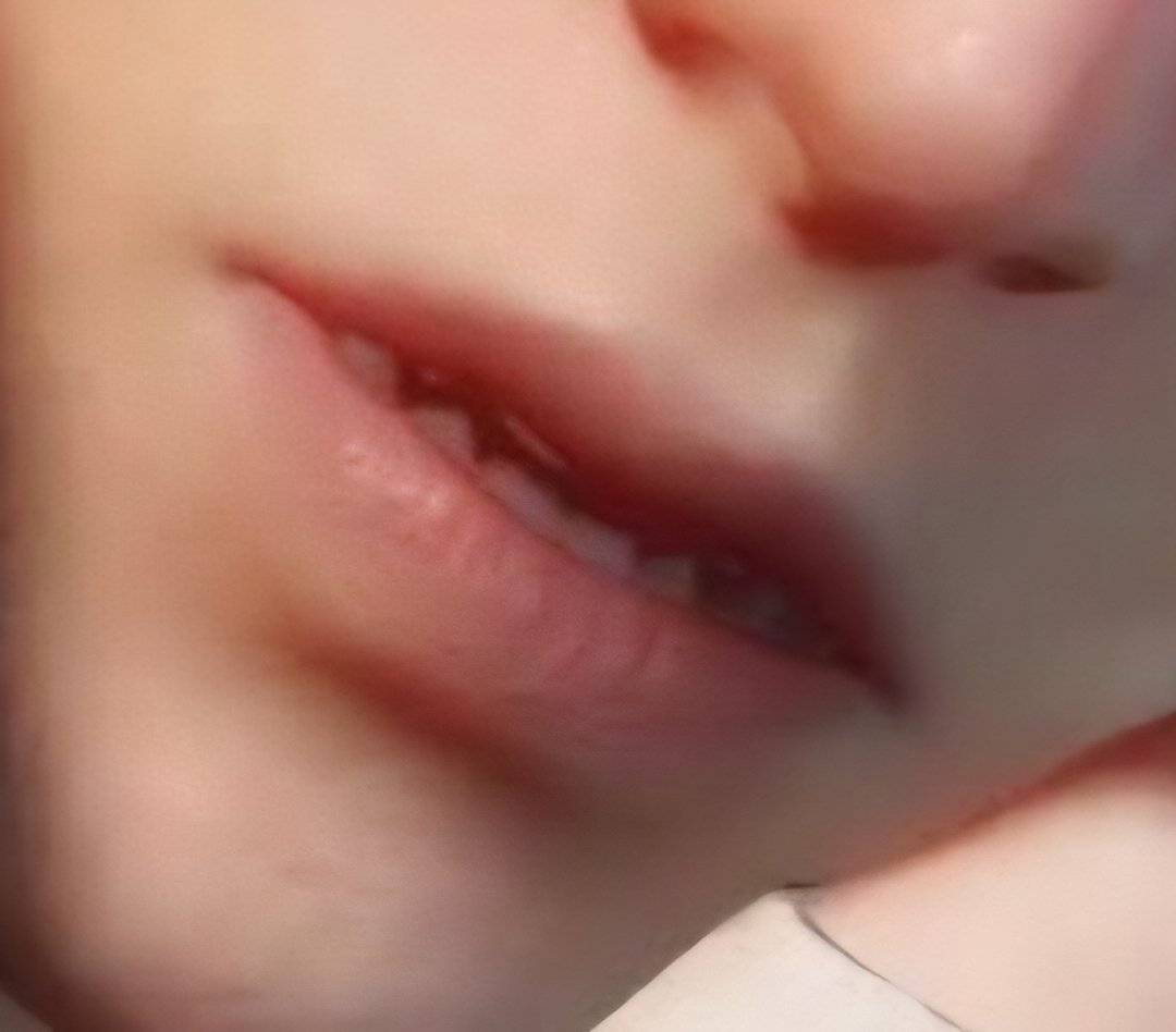 SylusNHisKitten's tweet photo. I'm kinda obsessed with his partially opened mouth...specifically his teeth. 🫣💕💕💕 looks luke he have an underbite. Idk i just find his teeth so cute lmfao #ValkoIsLoved #BringBackValko https://t.co/BWBpTOyzMy