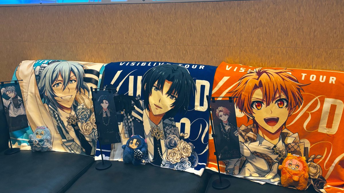 ne6i110's tweet photo. Special thanksちゃむちゃん🧡🩷はじめちゃん💙🩶
カード7人揃って大歓喜のオタクたち🍹
そしてJOYSOUNDに怪しい人影が… https://t.co/uL35p8uSF0