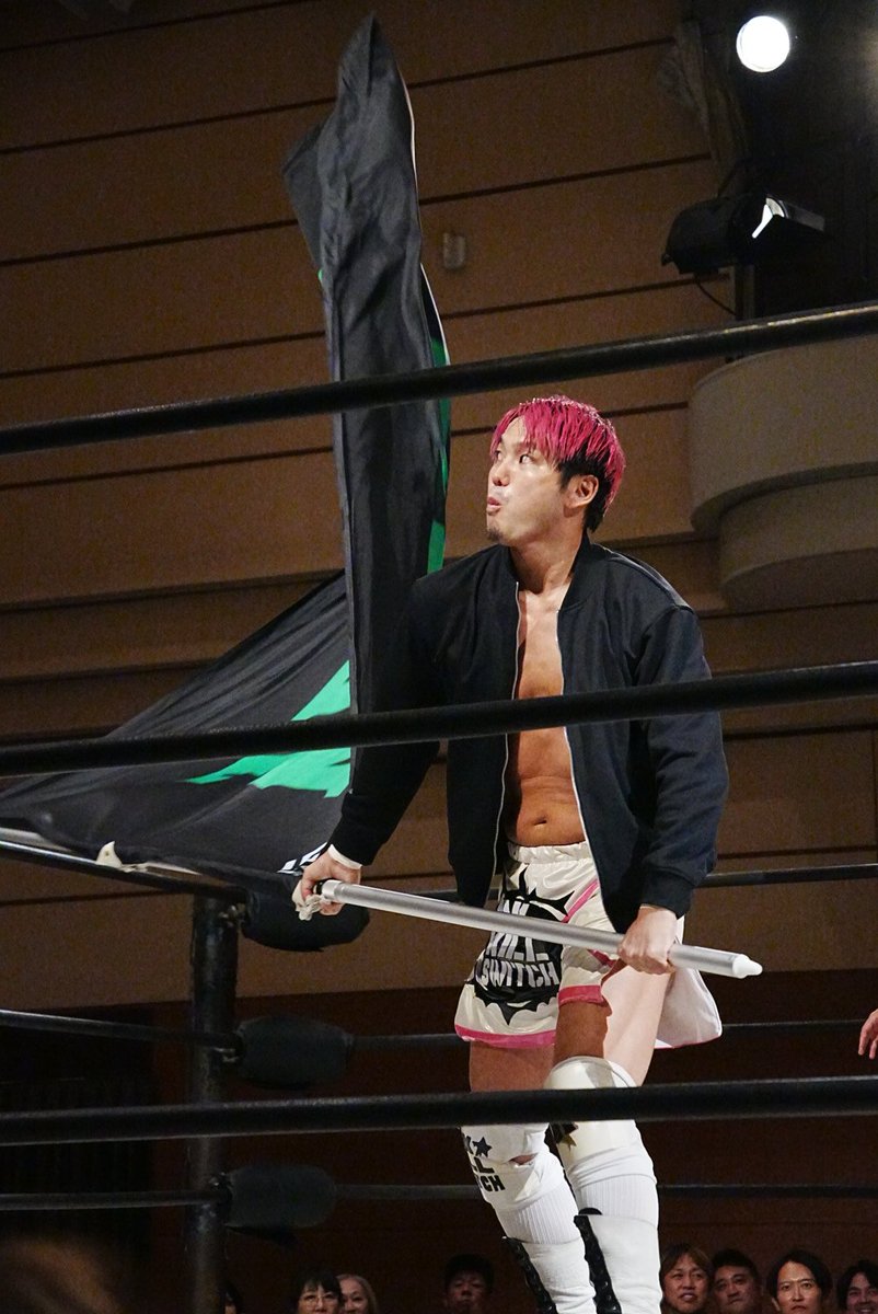 talinew5118nao's tweet photo. 2026.7.26 #GLEAT Ver.27 今池ガスホール
#小峠篤司 選手

今日も気合いの表情で旗ブン回してました🩷

#noah_ghc https://t.co/pjyUhNm8Zp