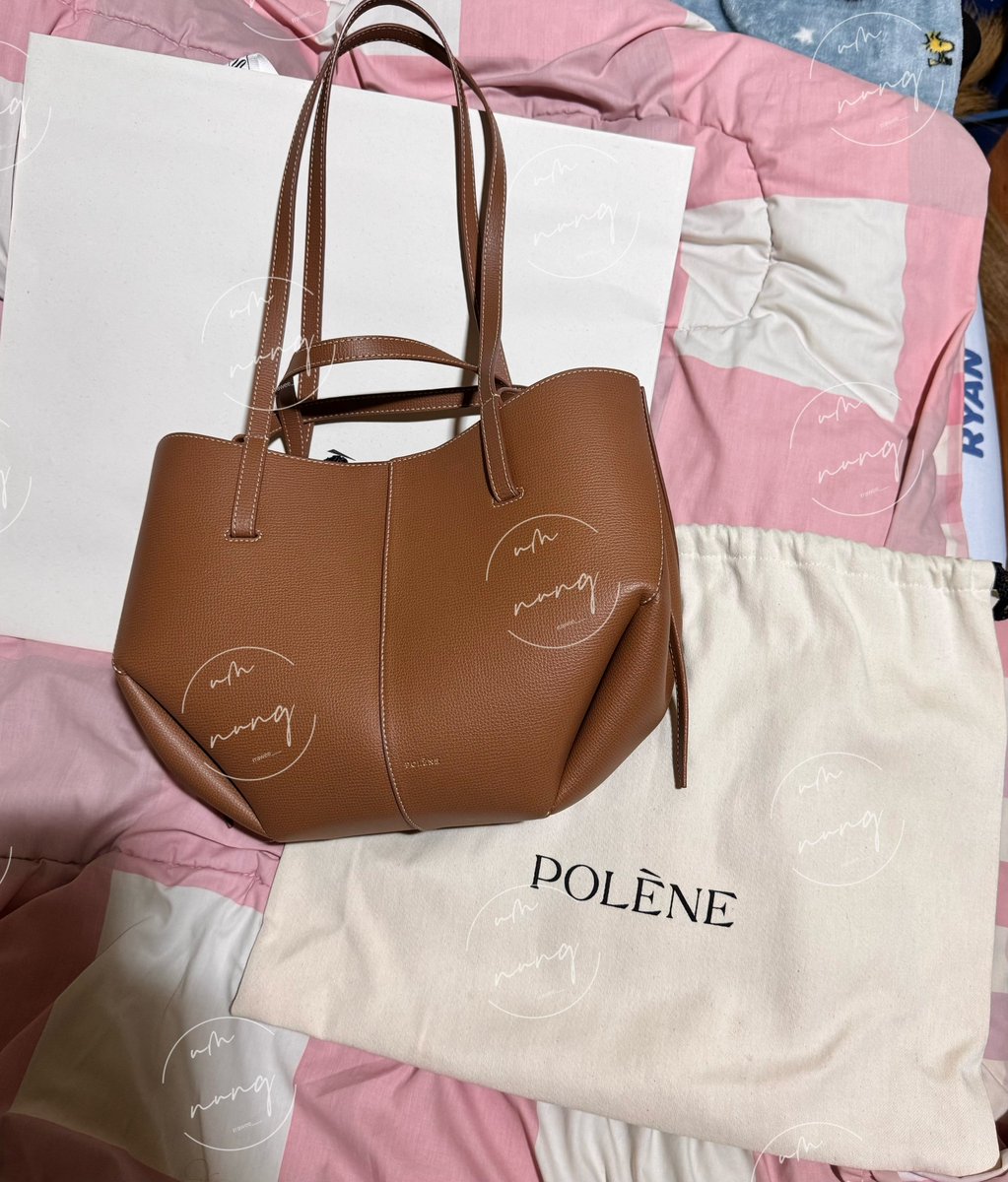 Umnung's tweet photo. plz rt 🙏🏼

ส่งต่อ Polène mini Cyme bag สี camel ออกช้อปปารีส 
ใช้งาน 3-4 ครั้ง ใหม่มาก (ยังไม่แกะพลาสติหุ้มที่แป้กกระเป๋าค่ะ) ถุงผ้า ถุงกระดาษ การ์ด กระเป๋าใบเล็ก *ไม่มีกล่อง 

💵ส่งต่อ 13500 บาท

นัดรับตามแนว bts mrt ส่งไปรได้ค่ะ 
หากสนใจ mention/dm ขอดูภาพเพิ่มเติม ต่อรองราคาได้ค่ะ🥹

#ส่งต่อpolene #polene #กระเป๋า  #ส่งต่อกระเป๋า #polenethailand
