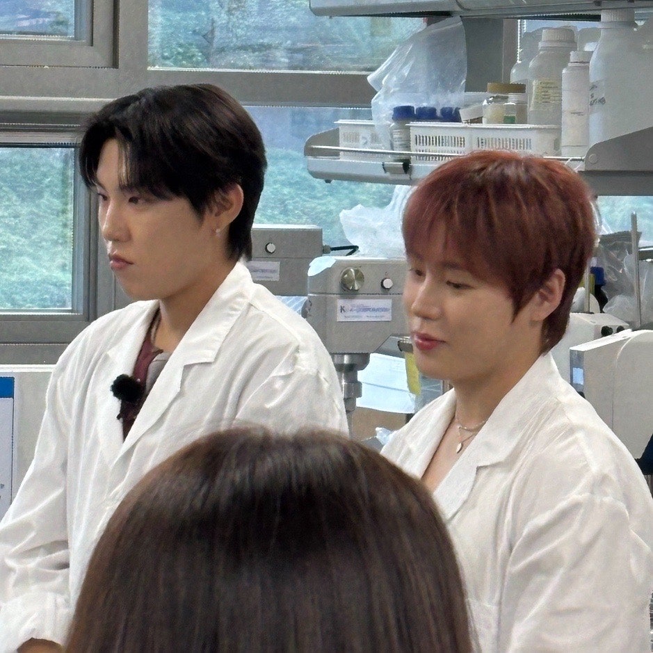 neulhaneulgoore's tweet photo. 성운이 우진이 목격짤
오프로드 촬영인건가?

https://t.co/DhSgWaID3d

#하성운 #HASUNGWOON https://t.co/JK4roVrsaF