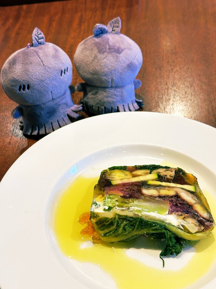 mamedanusan's tweet photo. ロイヤルホストの鰻テリーヌおいしい https://t.co/geeIwWEw0Q