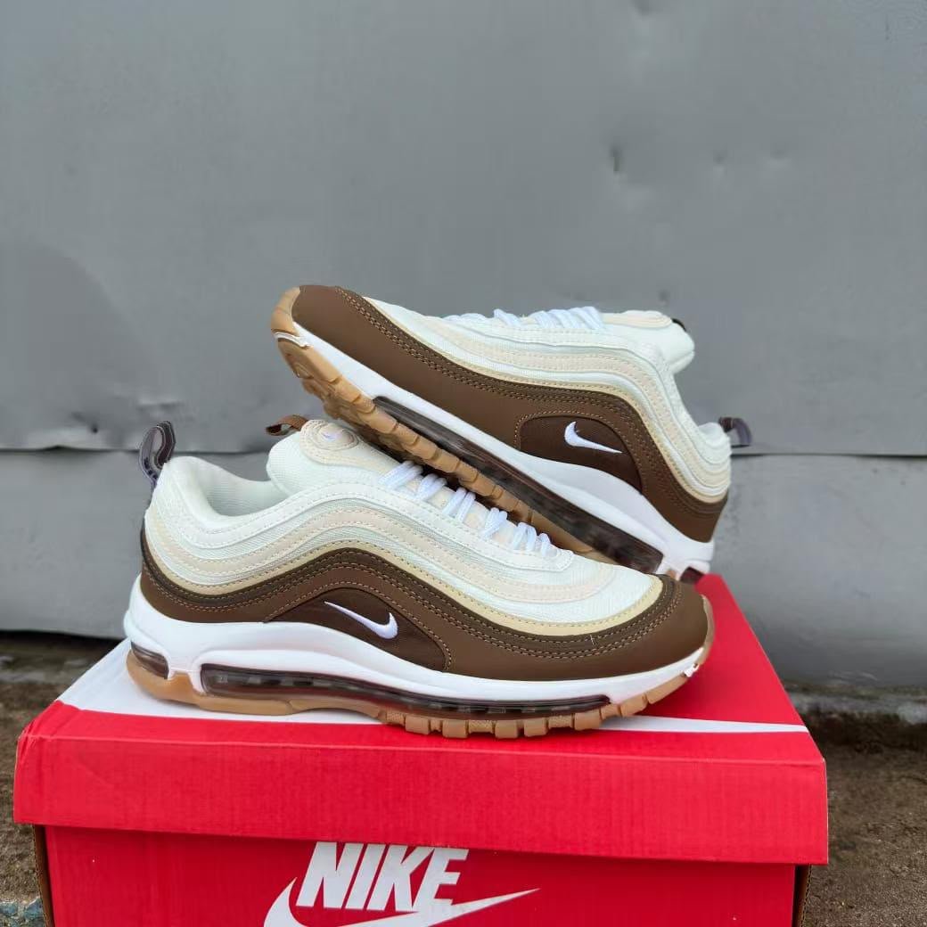 briepretty_728's tweet photo. I just love this shoes jameniiii🔥💯
Kuna thread iko pinned.
Mtapendaaa✅️✅️🥳

Airmax 97 undefeated 
size 38 to 45 
price 2600 https://t.co/ESi7rOI0y6