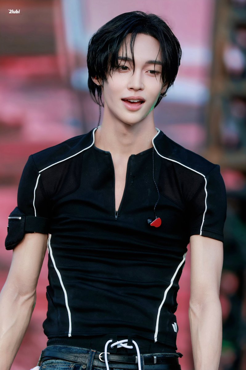 222lubi's tweet photo. 【HQ】 260726 워터밤 

#라이즈 #RIIZE #원빈 #WONBIN https://t.co/P1YVuhllwc