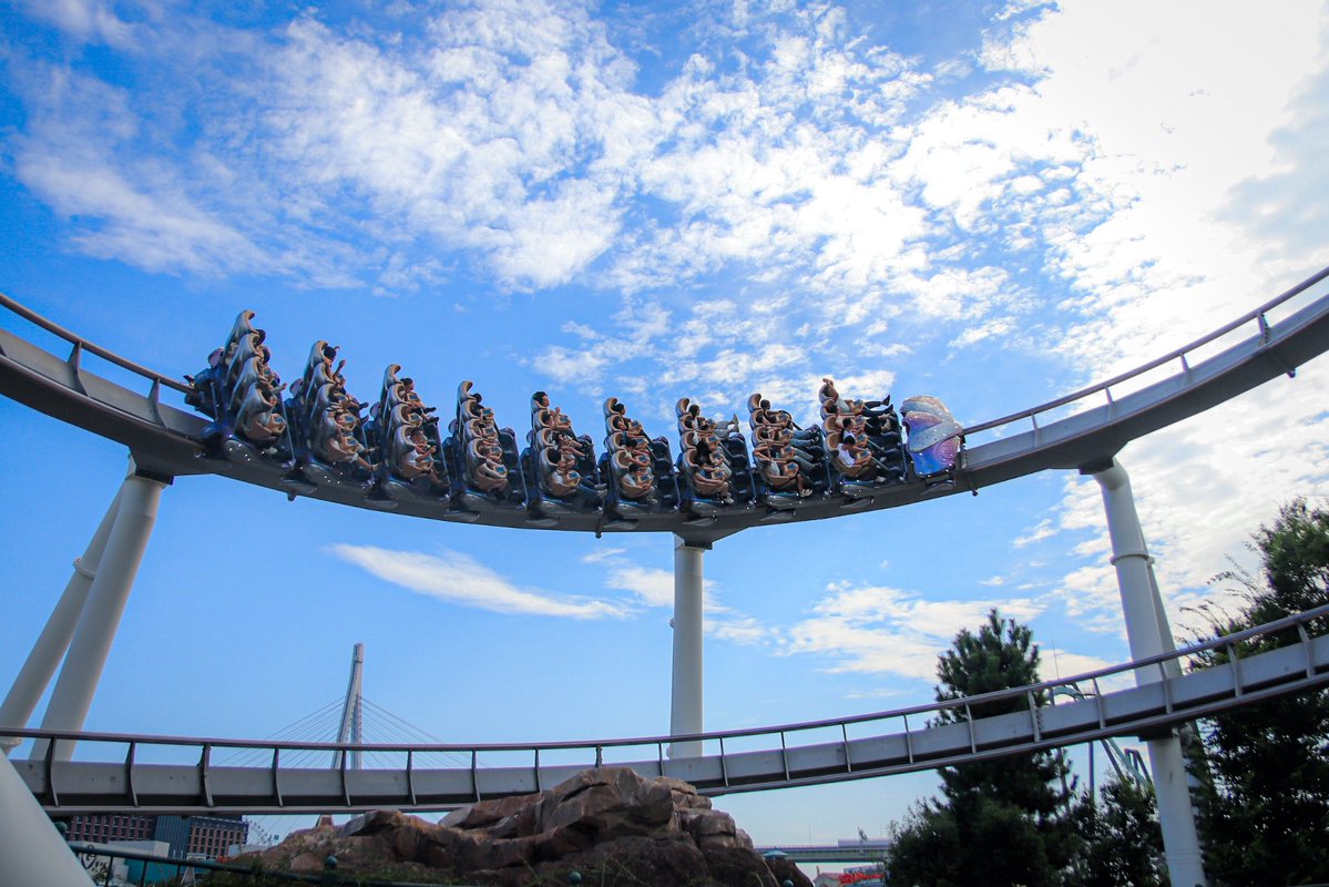 9656sola's tweet photo. 天気がよかったので久々にここから撮って��た🎢
#USJファン https://t.co/RWQPZFsopc
