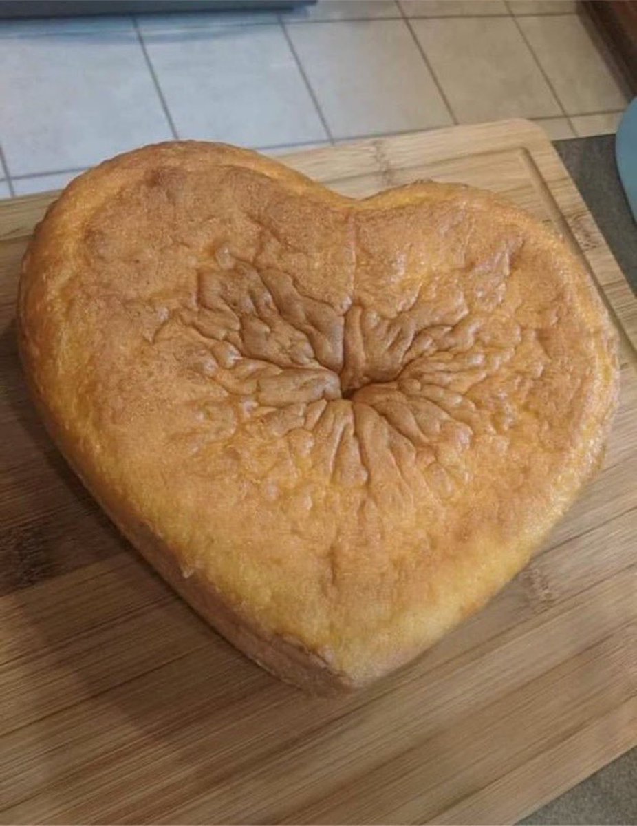 carotheari's tweet photo. Just baked a cake😭🥹😍 https://t.co/bBgiOY2nse