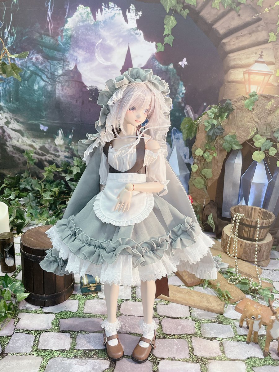 mirage_1104's tweet photo. アイちゃんにはお洋服を買いました〜。
可愛い…この時急いで着せたから所々雑さが目立ってますが（マントのリボンが縦結び？なってたり…）それでもとっても可愛い💚

#ドルパ #戦利品 #3人の魔女 https://t.co/veAVJb2aBq