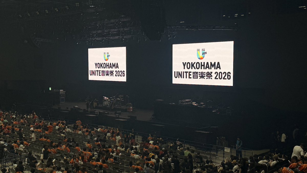 777_desu's tweet photo. オレンジレン��のライブでした🌞25周年

対バン豪華だし全部良かった。
盛り上がる曲多いし会場の熱量と一体感が凄かった
W杯直後のチャンピオーネもエモかった

一点だけ、ロコモーションも聴きたかった。アンコールでかな？と思ったらアンコール自体がなかったw

#Alexandros
#かりゆし58
#セトリ https://t.co/QMYJFMWsdb